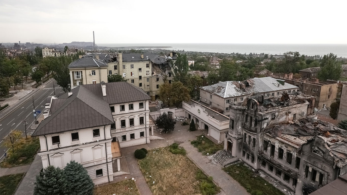 Мариуполь население. Мариуполь после войны. Город. Донбасс город. Мариуполь до и после войны.